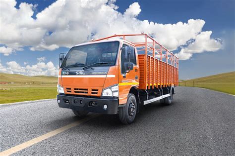 Sml Isuzu Trucks Price in India - Images, Specs & 2021 Offers