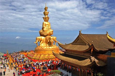 Emei-shan holy Buddhist Mountain