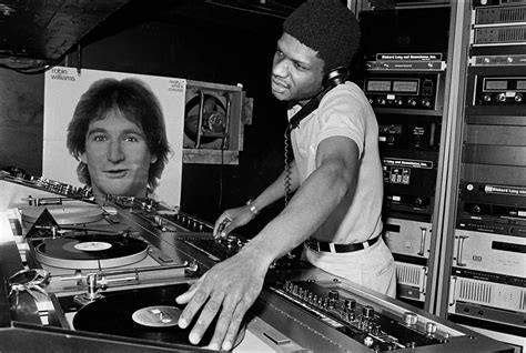 Disco DJ Spinning his wheels of steel (1970s) | Larry levan, New york ...