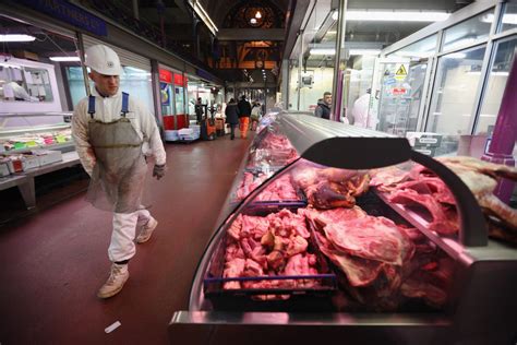 Smithfield meat market traders lament loss of history amid plans to move