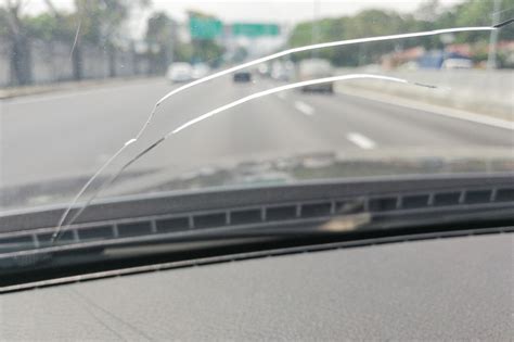 Is It Safe To Drive Car With Cracked Windshield?