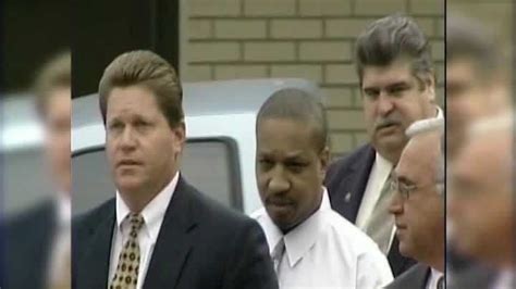 Convicted serial killer Derrick Todd Lee dies, officials confirm