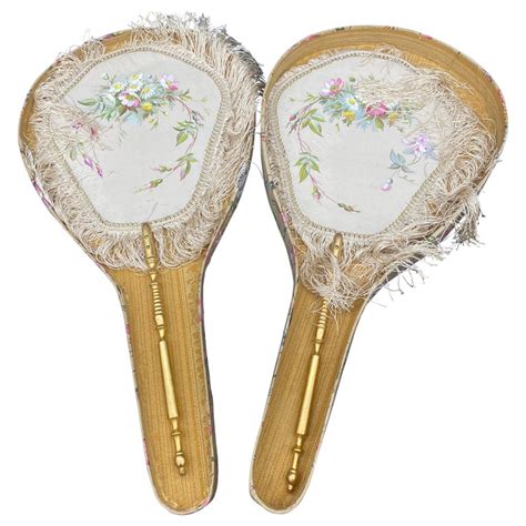 19th Century a Pair of Chinese Silk Fans with Giltwood Handles For Sale at 1stDibs