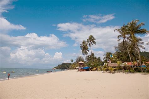 Batu Ferringhi Beach - GoWhere Malaysia