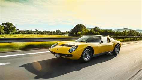 Lamborghini Miura: 100 Cars That Matter - Auto Recent