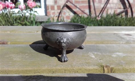 Antique Hammered Pewter Victorian Salt Cellar Pot 3 Lions | Etsy UK | Antiques, Salt cellar ...