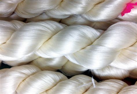 The Benefits of Silk Fiber and How to Use it for Clothing and types, Accessories and Home Textiles.