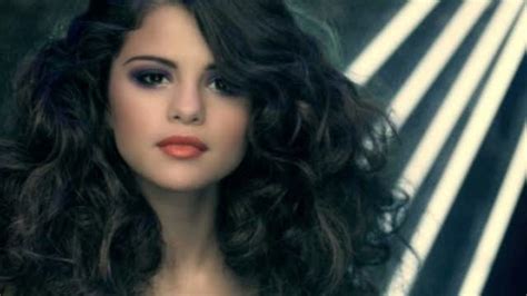 ‎Love You Like a Love Song - Music Video by Selena Gomez & The Scene - Apple Music