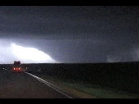 EF5 tornado in Greensburg, Kansas - May 4, 2007 - YouTube