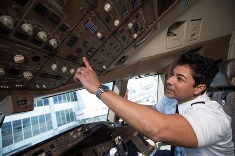 American Airlines Says Pilot Contract AIP Comes With Top Industry Pay | Aviation Week Network