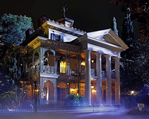 Disney Parks Attractions Around the World: Haunted Mansion | Disney ...