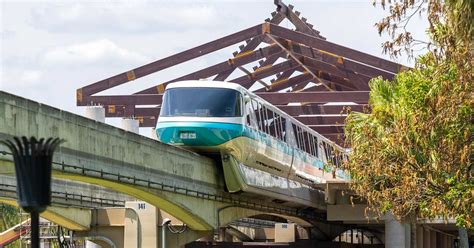 Polynesian Village Resort monorail station construction - April 16 2021 ...