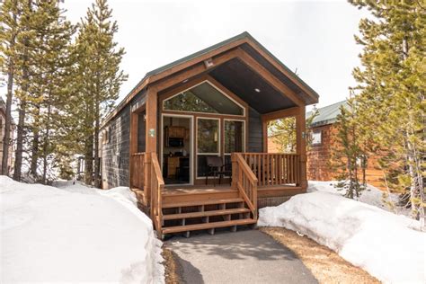 West Yellowstone Explorer Cabins | A Complete Review - travelhelix