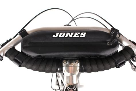 Jones packs a lighter handlebar bag with new H-Bar Pack - Bikerumor