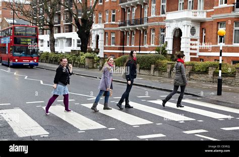 Beatles Zebra Crossing Abbey Road London UK Stock Photo: 43614778 - Alamy