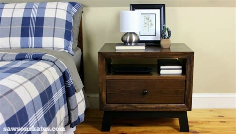 diy-retro-nightstand-horizontal-1 - Saws on Skates