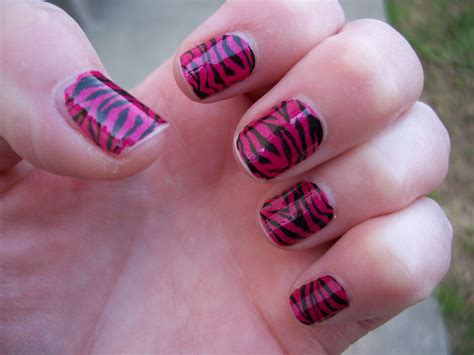 Rebecca's Ramblings: Hot Pink Zebra Nails