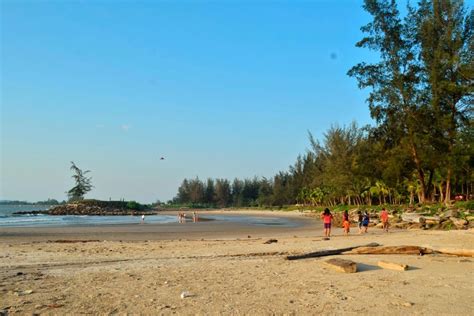 Top 10 Best Beaches in Sarawak 2024 | Friends Trip