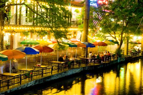 colinwoon: San Antonio, TX - River Walk at Night