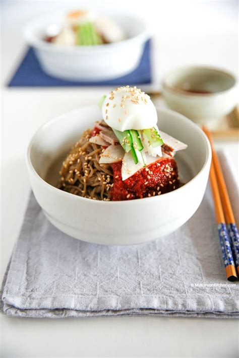 Bibim Naengmyeon (Korean Spicy Cold Noodles) | Recette | Cuisine ...