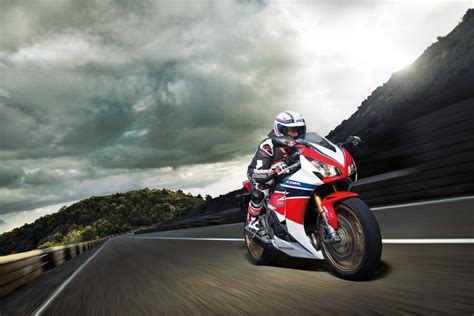 Top 10 Super-bikes with the Highest Speed in the World – TopTeny Magazine