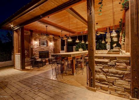 Gorgeous outdoor kitchen design ideas (8) | Outdoor kitchen design, Covered outdoor kitchens ...