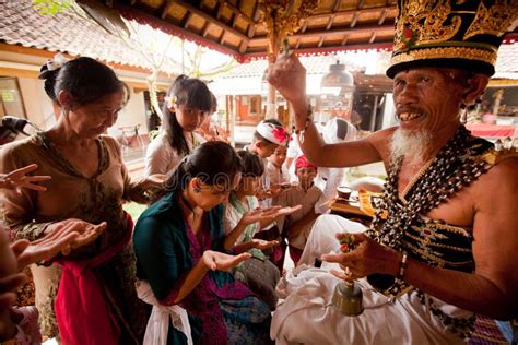 Brahmin During The Hindu Ceremonies Editorial Stock Photo - Image: 24122488