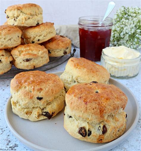 Fruit Scones - The Baking Explorer