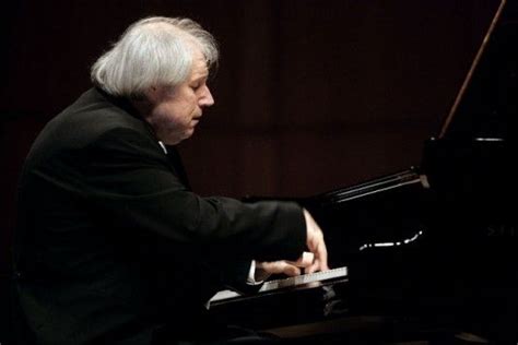 The 10 Greatest Classical Pianists of All Time