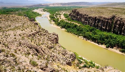 the rio grande forms part of the border between - Santiago Wittich