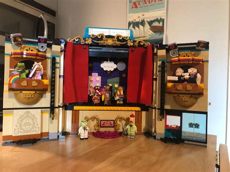 The new Friends theater is perfect for the Muppets! : r/lego