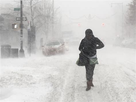 Winter Storm Latest: NYC Faces 3 Inches Of Snow An Hour Overnight | New ...