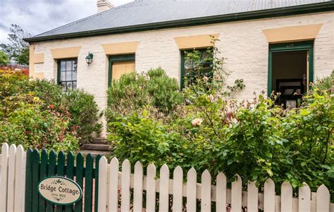 Bridge Cottage of Richmond, Tasmania, Australia Editorial Photo - Image of bridge ...