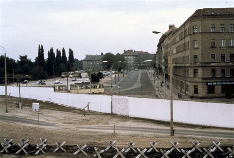 Berlin Wall 25th Anniversary: 25 Stunning Images Show City Before And After