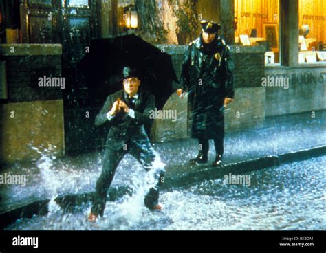 SINGIN IN THE RAIN (1952) SINGING IN THE RAIN (ALT) GENE KELLY SIR Stock Photo: 29140777 - Alamy