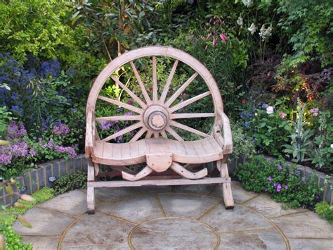 Waggon wheel garden bench | This garden furniture image is i… | Flickr