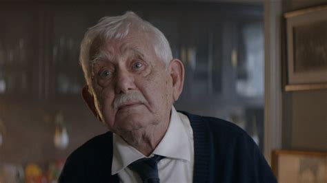 Grandfather goes to extreme lengths to bring family home for Christmas in ad for German Edeka ...