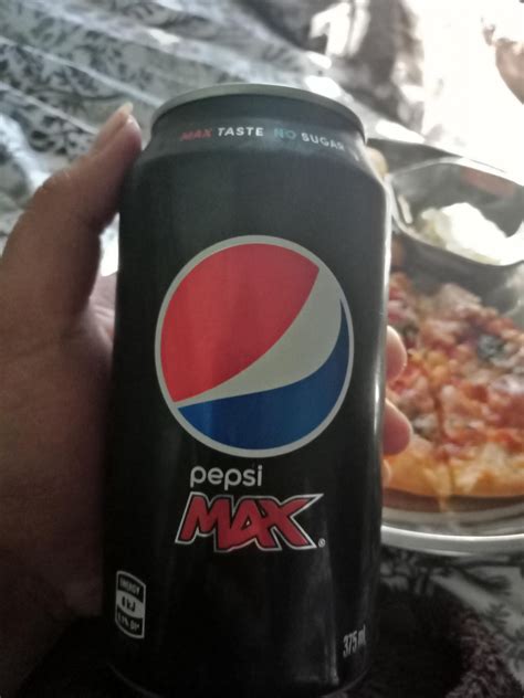 A cola drink! : r/howyoudoin