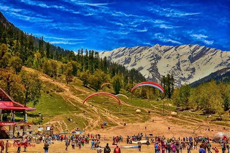 Solang Valley, Paragliding Point. by Mehul Vora / 500px