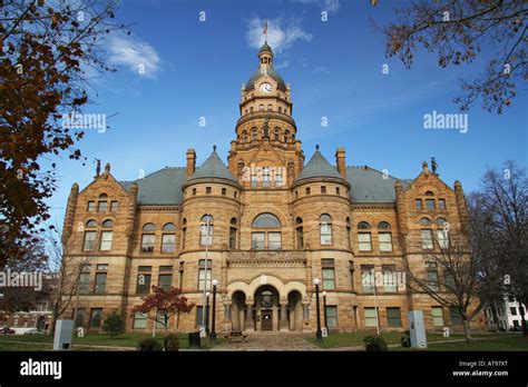 Trumbull County Courthouse Warren Ohio Richardsonian Romanesque architecture Stock Photo - Alamy