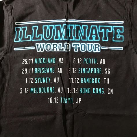 Shawn Mendes Illuminate Merch, Women's Fashion, Coats, Jackets and ...