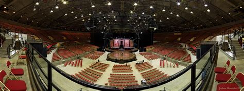 Life in the Circus: Veteran's Memorial Coliseum: Madison, WI