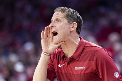 Arkansas basketball coach Eric Musselman debuting custom shoes for season opener