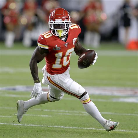 Chiefs' Tyreek Hill Wins 40-Yard Dash Race Against Mecole Hardman on IG ...