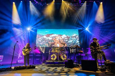 Live Review: Primus Bring Rush's 'A Farewell to Kings' & Their Own ...