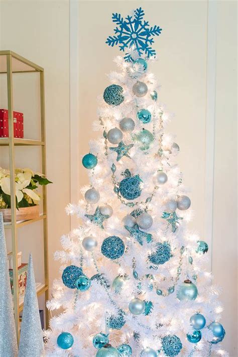 30 Creative White Christmas Tree Decorating Ideas