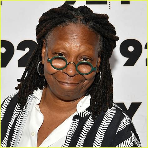 Whoopi Goldberg Is Explaining Why She Has No Eyebrows