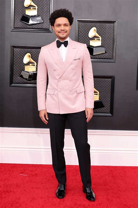 trevor-noah-pink-tuxedo-jacket-grammys-2022 - He Spoke Style