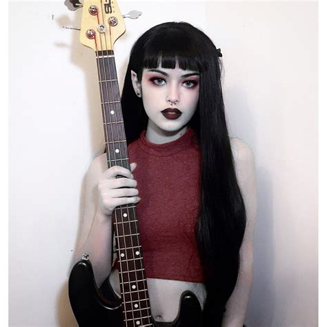 Marceline costest 😍⠀ Credi | Marceline cosplay, Cute cosplay, Marceline the vampire queen