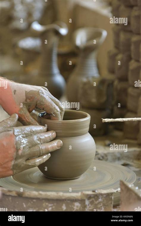 Clay Pot Maker High Resolution Stock Photography and Images - Alamy